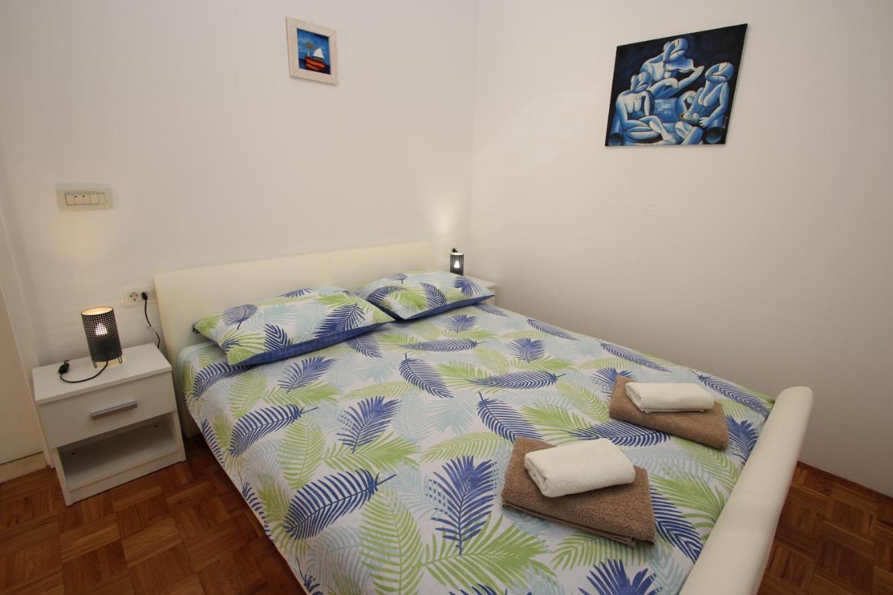 Apartment Luigi Porec Exterior photo